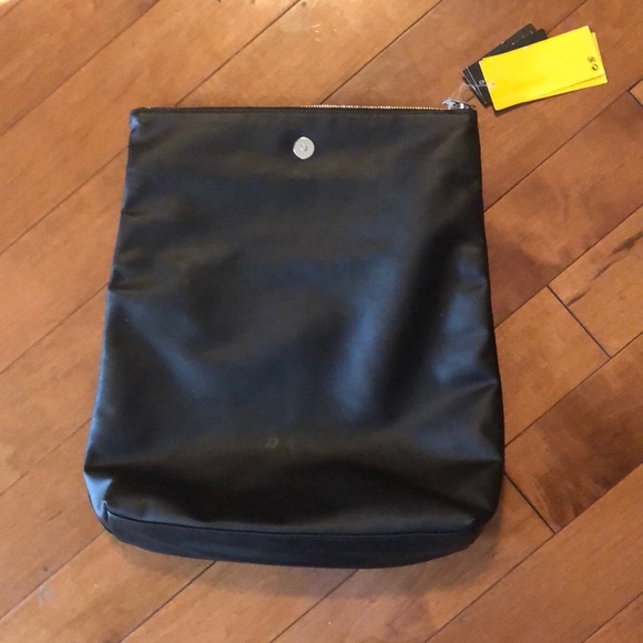 NWOT Clutch/Makeup Bag - Picture 3 of 6